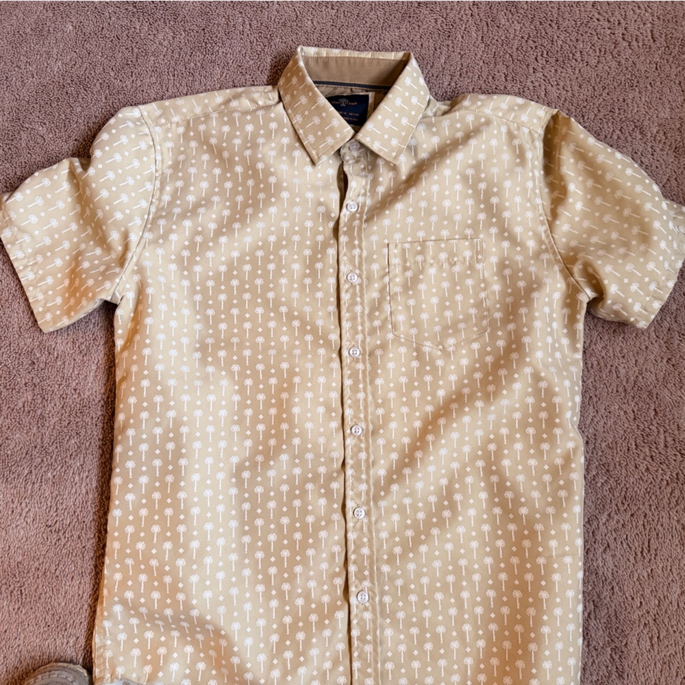Tan Short Sleeve Button-Up Shirt